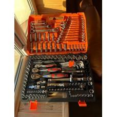 Набір інструментів на 151 предмет